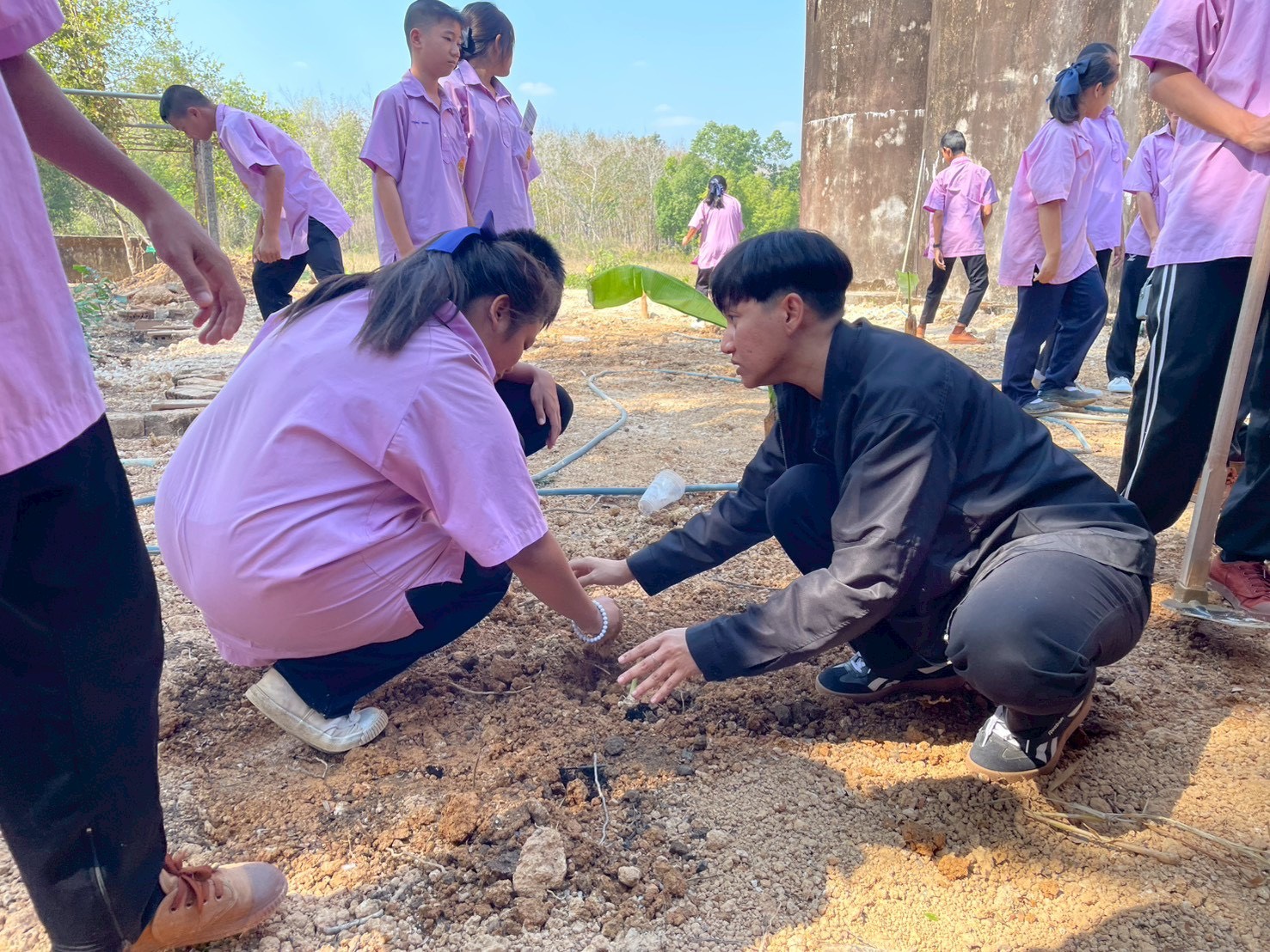 title - ส.ป.ก.ตราด จัดโครงการฝึกอบรมนักเรียน หลักสูตร กระบวนการงานสวนพฤกษศาสตร์ในโรงเรียนตามแนวทาง อพ.สธ. ภายใต้โครงการอนุรักษ์พันธุกรรมพืช อันเนื่องมาจากพระราชดำริ สมเด็จพระเทพรัตนราชสุดาฯ สยามบรมราชกุมารี (อพ.สธ.) ประจำปีงบประมาณ พ.ศ. 2569